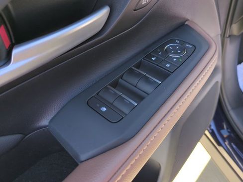Used 2026 Toyota Grand Highlander AWD Hybrid image 12