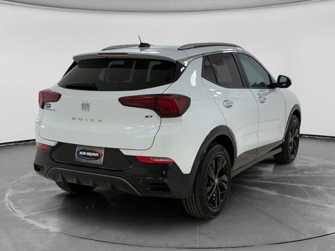 Used 2024 Buick Encore GX Sport Touring FWD image 3