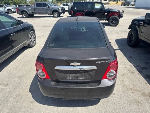 Used 2015 Chevrolet Sonic LT FWD image 17