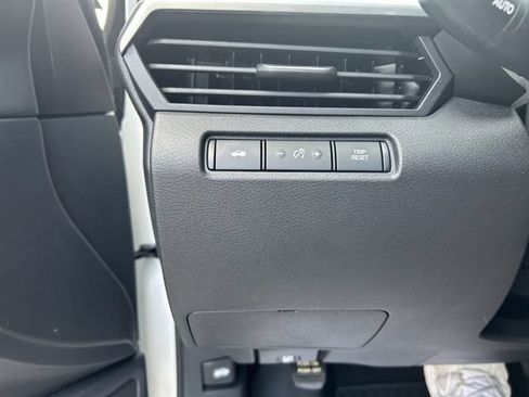 Certified 2023 Nissan Altima 2.5 SV FWD image 17