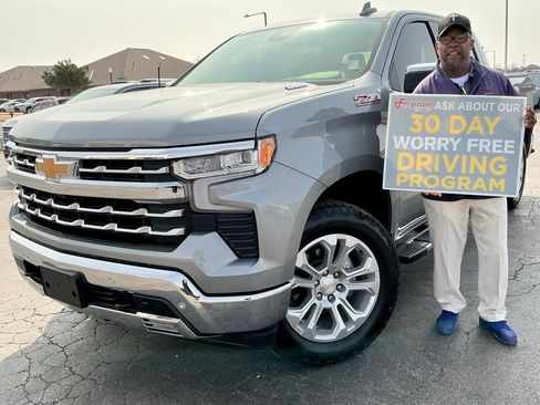 Used 2025 Chevrolet Silverado 1500 LTZ image 1