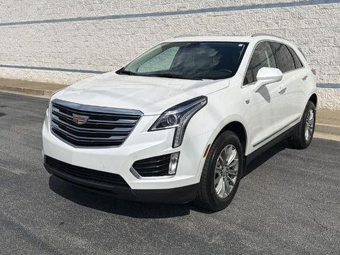 Used 2017 Cadillac XT5 Luxury w/ Driver Awareness Package FWD image 3