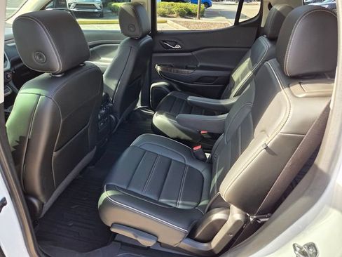 Used 2021 GMC Acadia Denali w/ Denali Technology Package FWD image 8