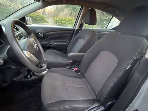 Used 2018 Nissan Versa SV image 12