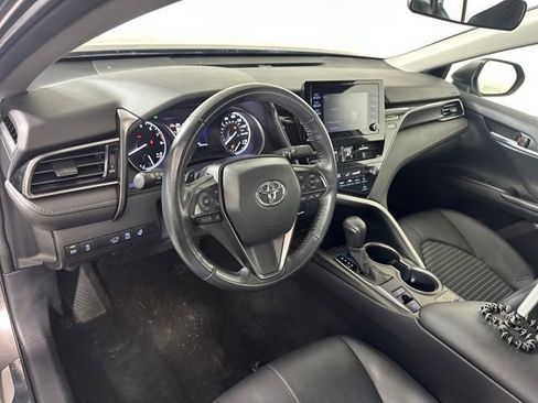 Used 2024 Toyota Camry SE image 13