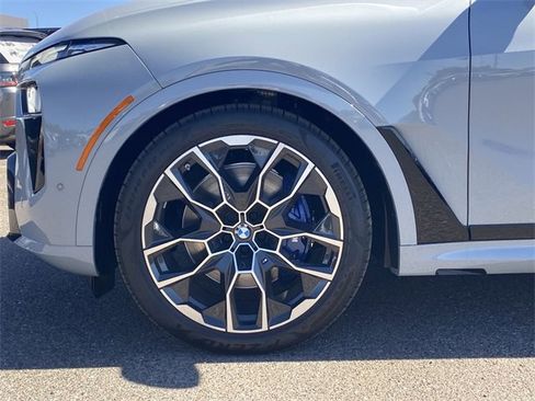 New 2025 BMW X7 M60i image 10