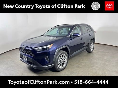 Used 2023 Toyota RAV4 XLE Premium FWD image 7