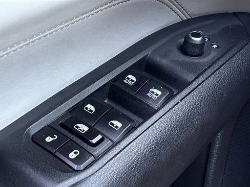 Used 2024 Jeep Compass Limited AWD/4WD image 29