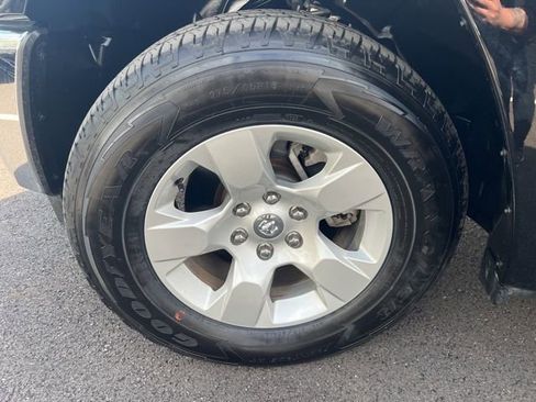 Used 2025 RAM 1500 Big Horn AWD/4WD image 42