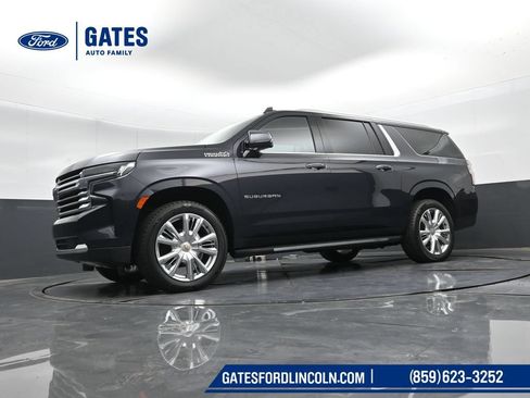 Used 2022 Chevrolet Suburban High Country AWD/4WD image 47