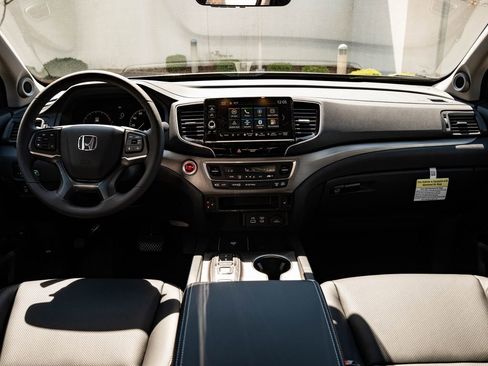 Used 2025 Honda Ridgeline RTL image 32