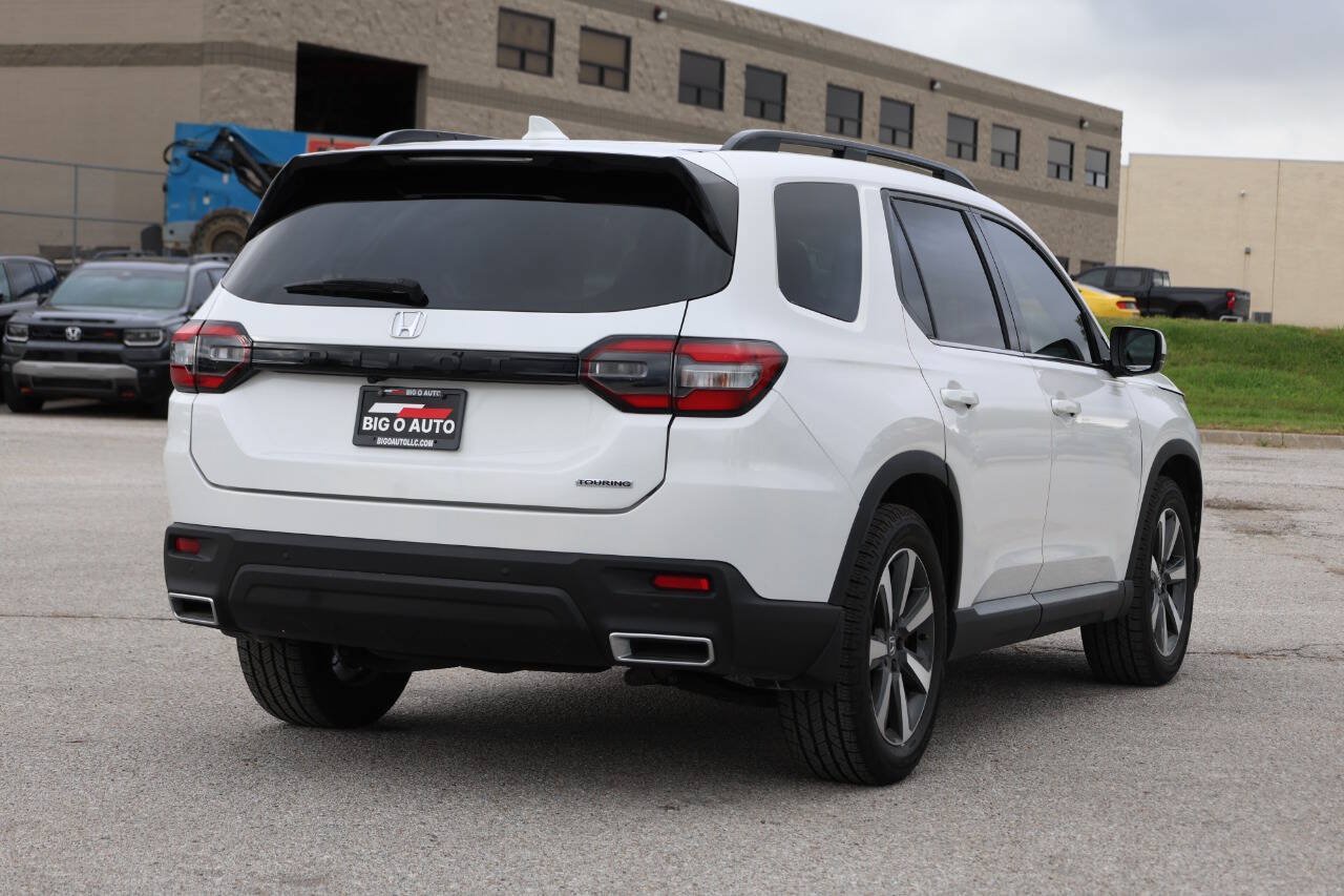 Used 2025 Honda Pilot Touring image 9
