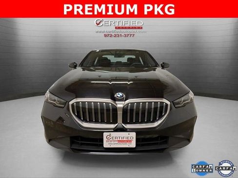 Used 2025 BMW 530i xDrive image 2