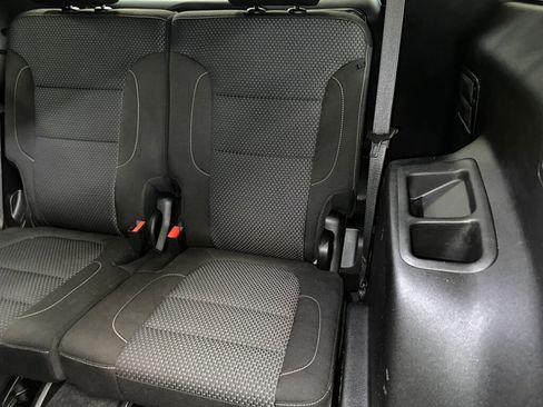 Certified 2022 GMC Acadia SLE w/ Driver Convenience Package image 23