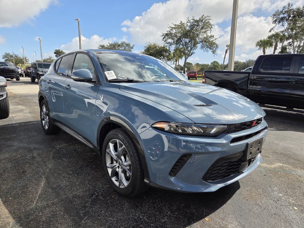 Used 2024 Dodge Hornet R/T Plus AWD/4WD image 2