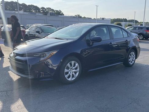 Used 2024 Toyota Corolla LE FWD image 4
