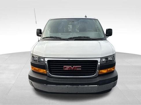 Used 2025 GMC Savana 2500 w/ Driver Convenience Package RWD image 2
