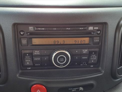 Used 2011 Nissan Cube 1.8 SL w/ Interior Illumination Pkg FWD image 29