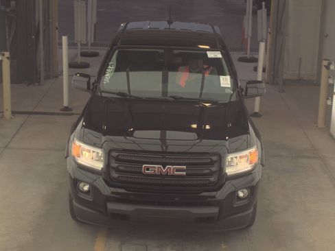 Used 2019 GMC Canyon SLE w/ Driver Alert Package image 2