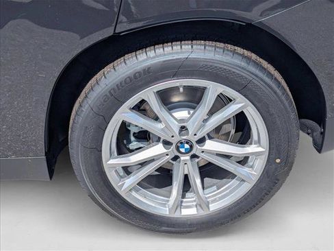 Used 2025 BMW X3 xDrive30i w/ Convenience Package image 9