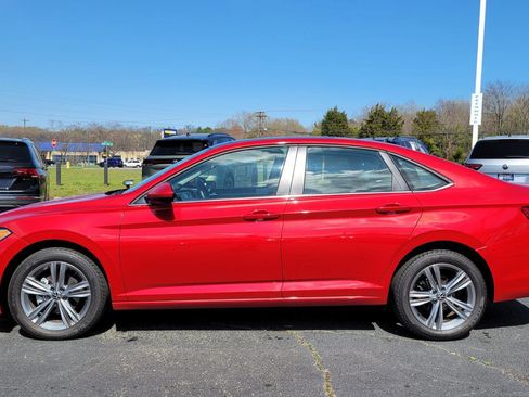 Certified 2023 Volkswagen Jetta SE image 4