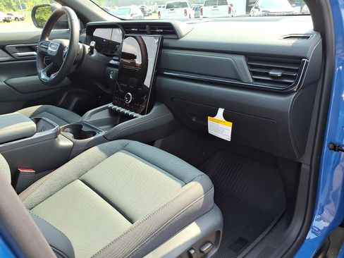New 2026 GMC Terrain AT4 w/ Convenience Package III AWD/4WD image 9