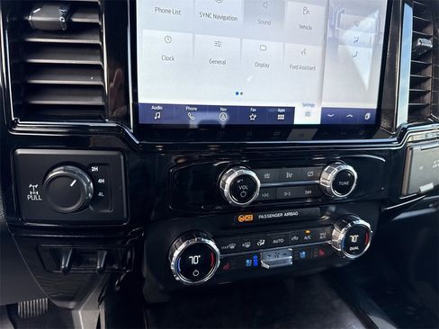 Used 2022 Ford F250 Lariat w/ Black Appearance Package image 30