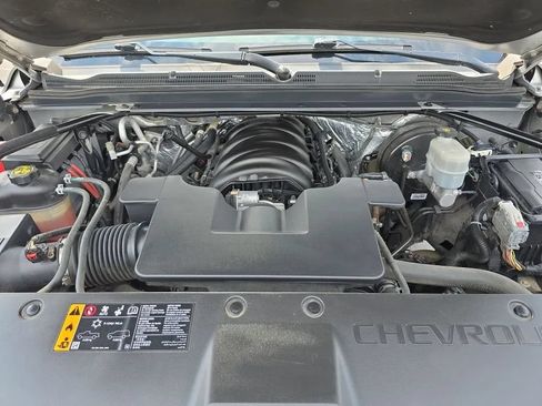 Used 2017 Chevrolet Suburban LT AWD/4WD image 57