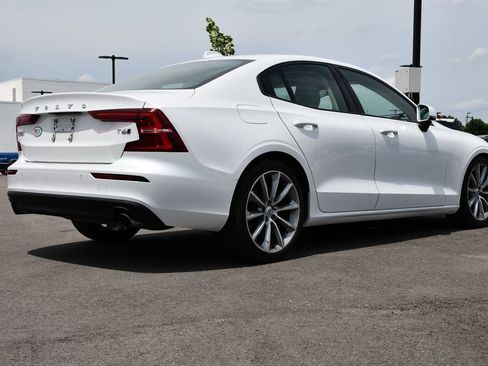 Used 2020 Volvo S60 T6 Momentum w/ Premium Package AWD/4WD image 7