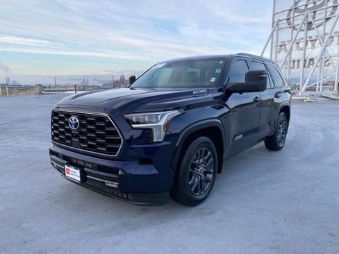 Certified 2023 Toyota Sequoia Platinum image 4