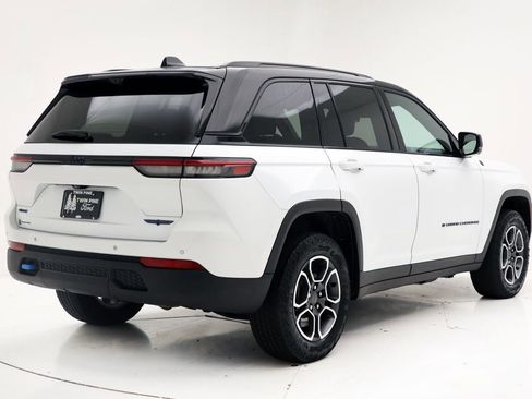 Used 2022 Jeep Grand Cherokee Trailhawk w/ Advanced Protech Group II image 8