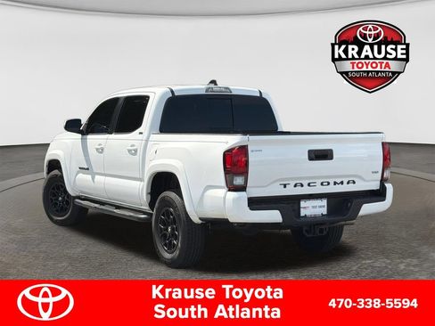 Used 2022 Toyota Tacoma SR5 w/ Technology Package RWD image 5