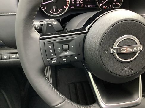 New 2025 Nissan Pathfinder SL w/ Black Appearance Package image 21