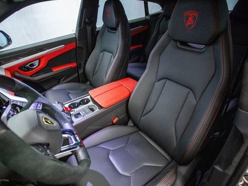 Used 2022 Lamborghini Urus image 19