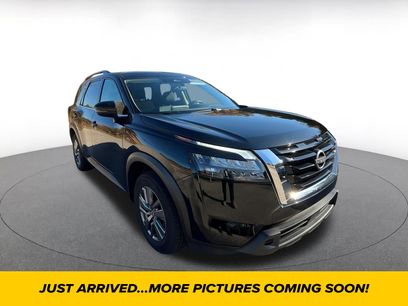 Used 2025 Nissan Pathfinder SV