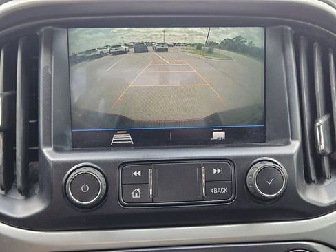 Used 2021 Chevrolet Colorado LT w/ LT Convenience Package RWD image 18