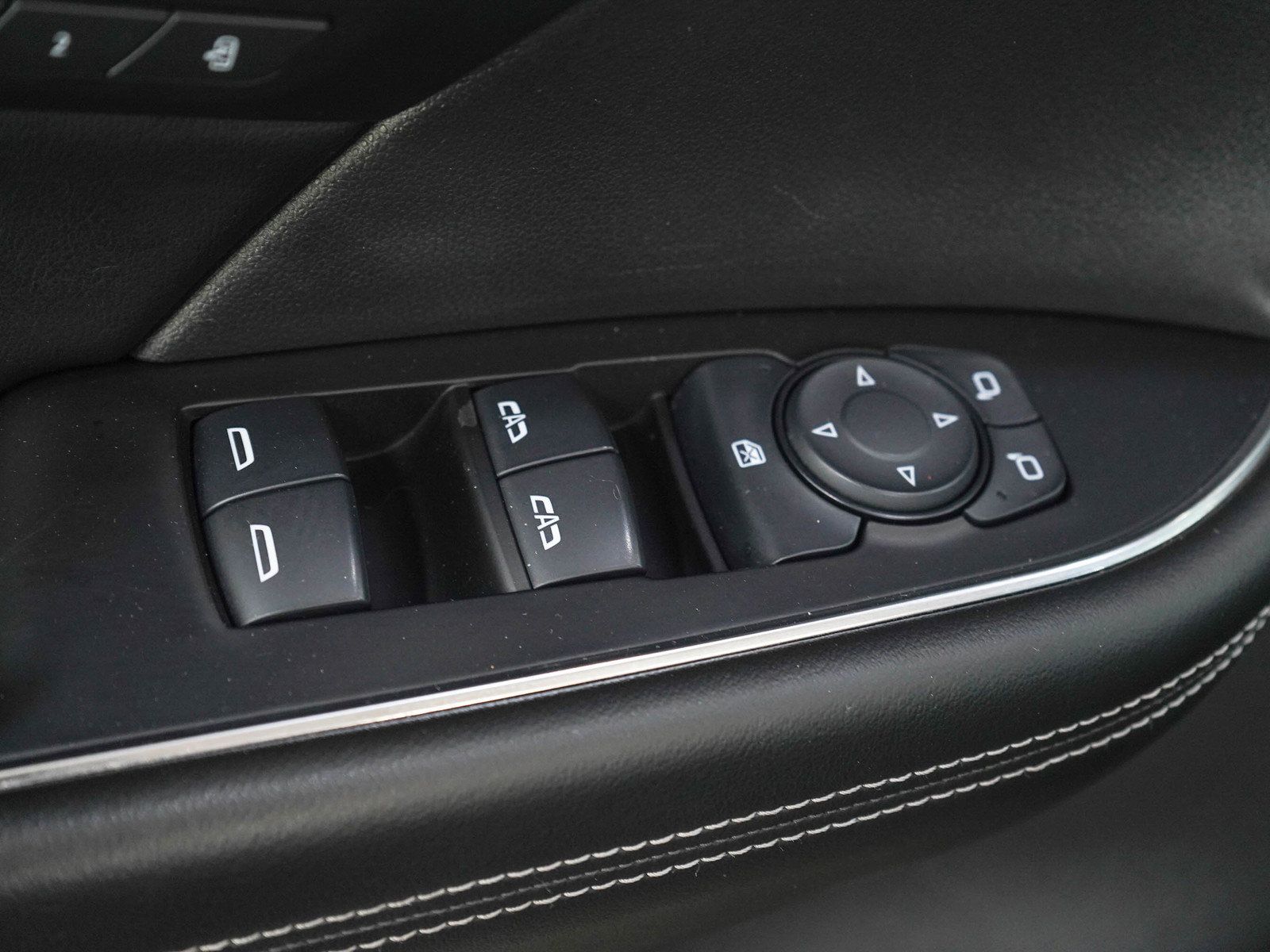 Used 2021 Buick Envision Essence w/ Technology Package I AWD/4WD image 22