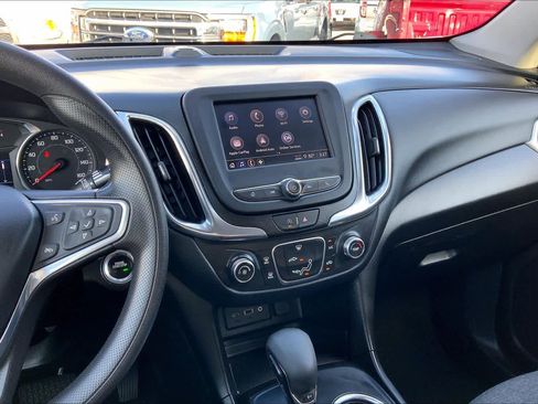 Used 2022 Chevrolet Equinox LT image 6
