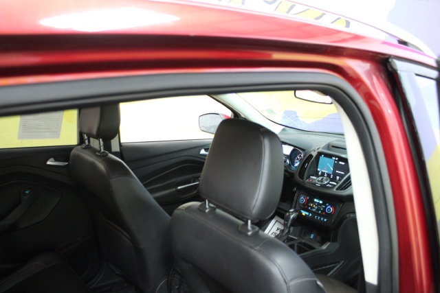Used 2018 Ford Escape Titanium w/ Ford Safe & Smart Package AWD/4WD image 10