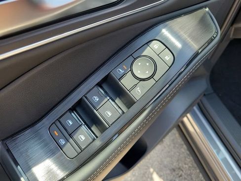 New 2026 Nissan Rogue Platinum AWD/4WD image 16