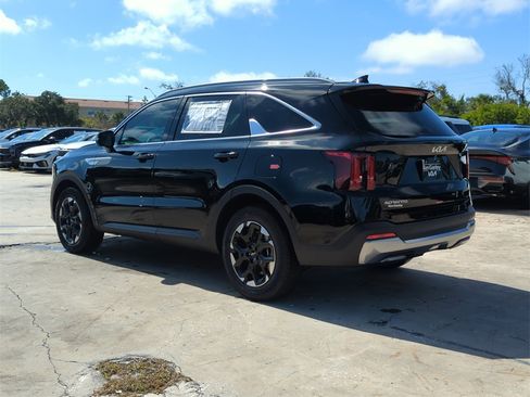New 2026 Kia Sorento S image 6