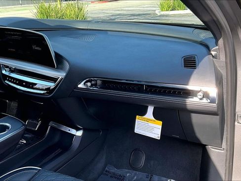 New 2026 Cadillac Lyriq V w/ LPO, Floor Liner Package AWD/4WD image 30