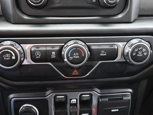 Used 2020 Jeep Gladiator Sport w/ Quick Order Package 24S AWD/4WD image 21