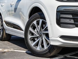 New 2025 Audi Q6 e-tron Premium video 2