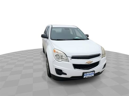 Used 2014 Chevrolet Equinox LS image 3