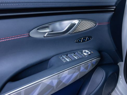 Used 2025 Genesis GV70 3.5T Sport w/ Sport Advanced Package image 18