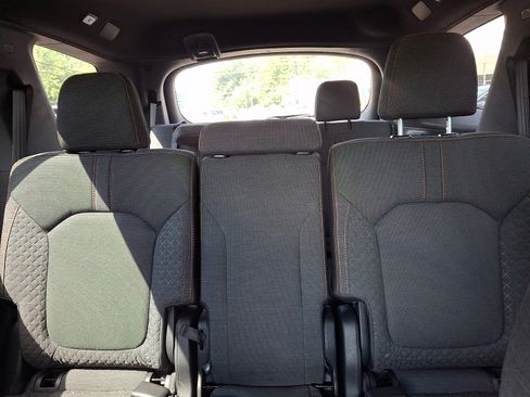 Certified 2025 Honda Pilot Sport image 19