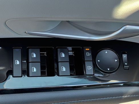 New 2026 Hyundai Tucson Limited FWD image 15