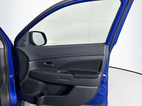 Used 2025 Mitsubishi Outlander Sport LE AWD/4WD image 31
