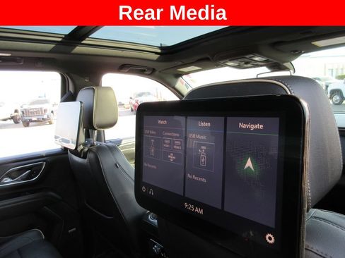 Certified 2021 GMC Yukon SLT w/ SLT Premium Package AWD/4WD image 19